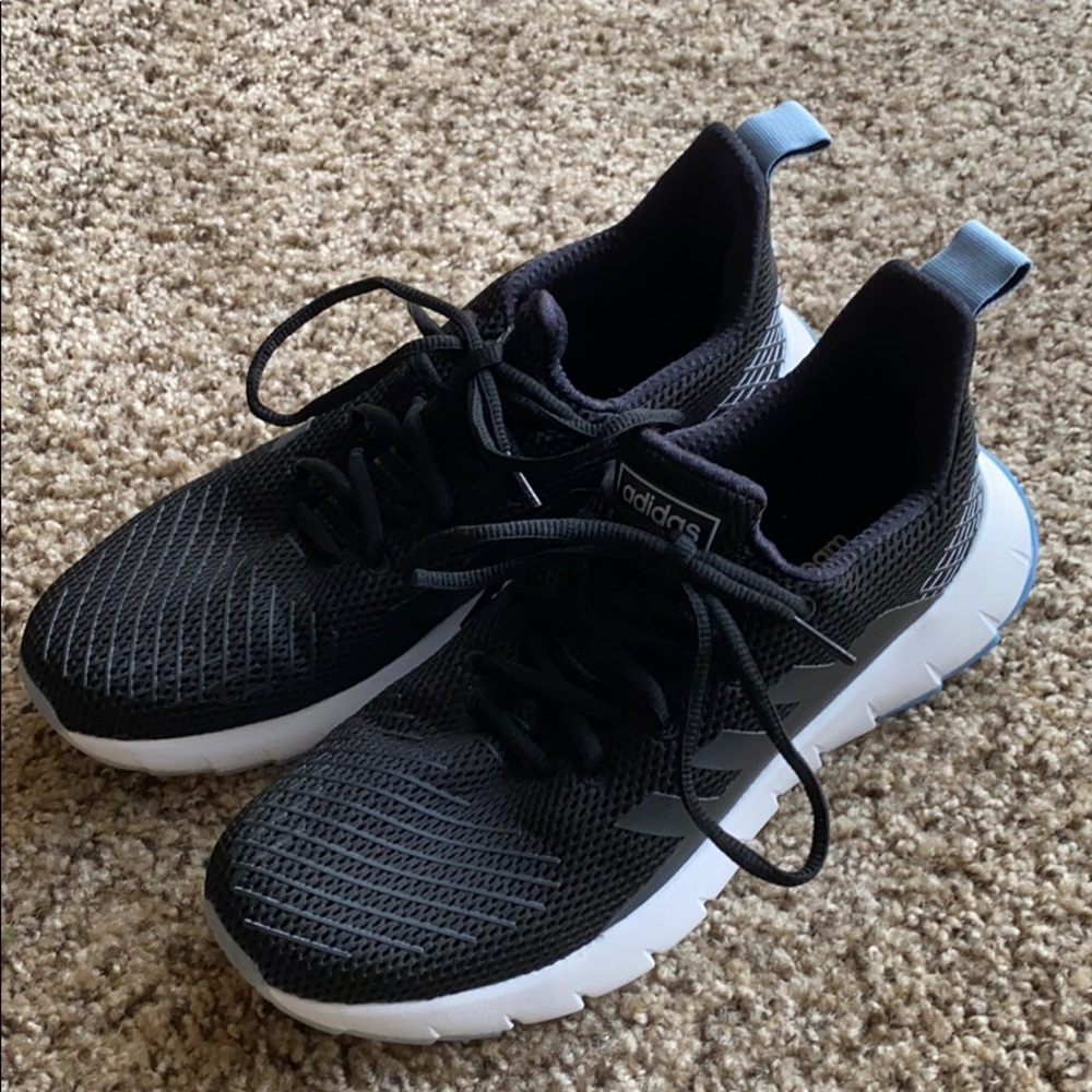 Adidas Asweego Women’s Athletic Shoes Size 10